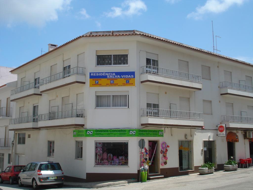 Residencia Salva-Vidas Bed & Breakfast Nazare Exterior photo